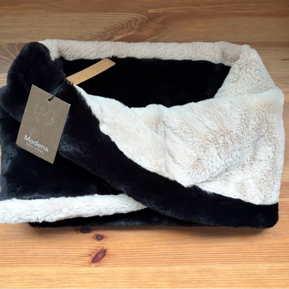 Modena Black and Cream Faux Fur Scarf